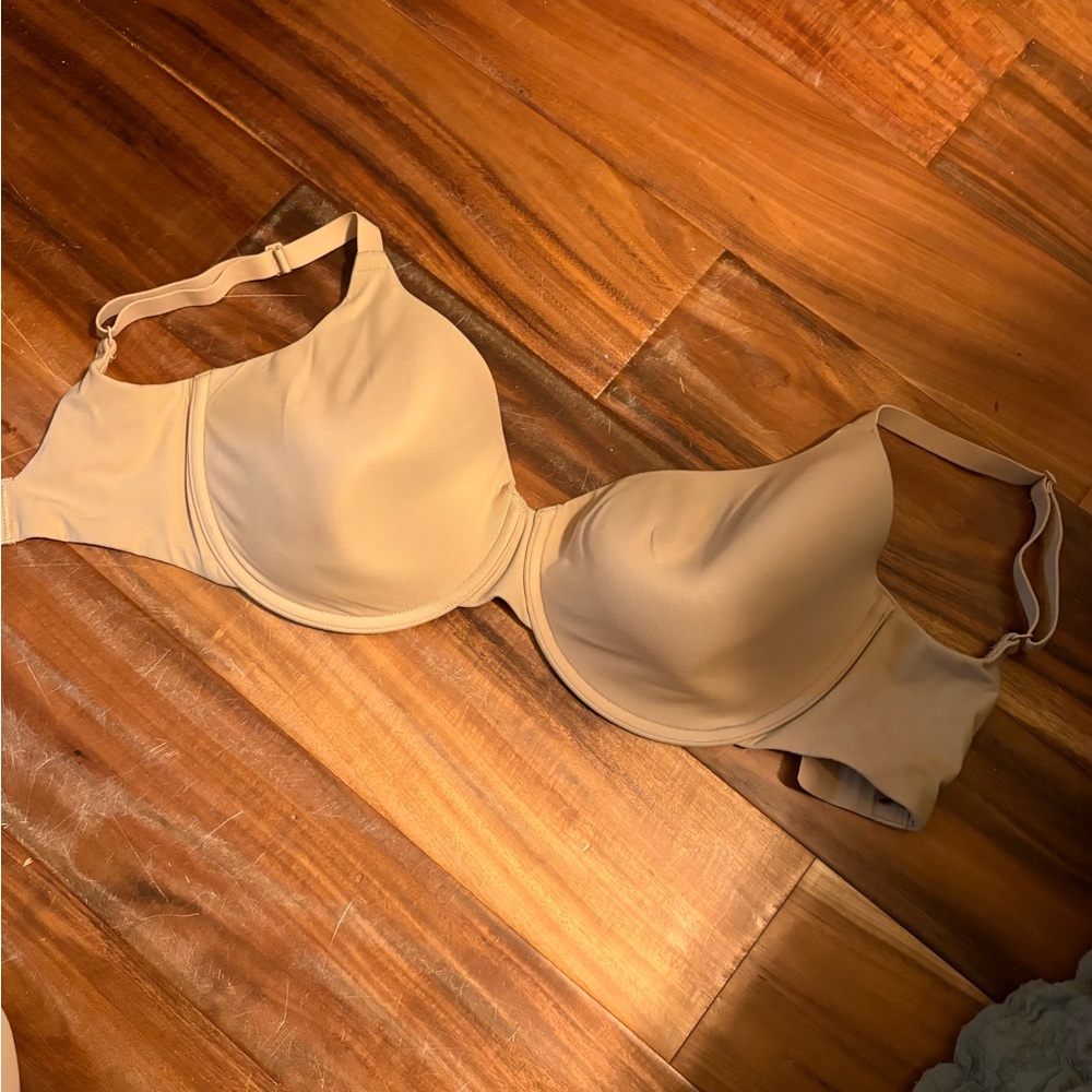 SKIMS Seamless T-Shirt Bra | Nude / Sand | Size 32DDD | Authentic (0687) - Picture 1 of 7